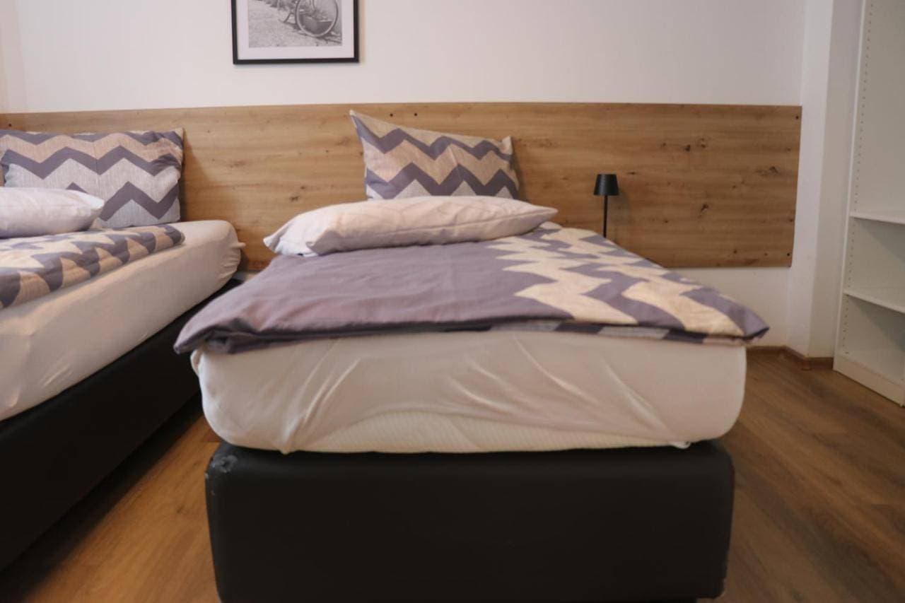 Foto 6 von 14: Double room with shared kitchen B1