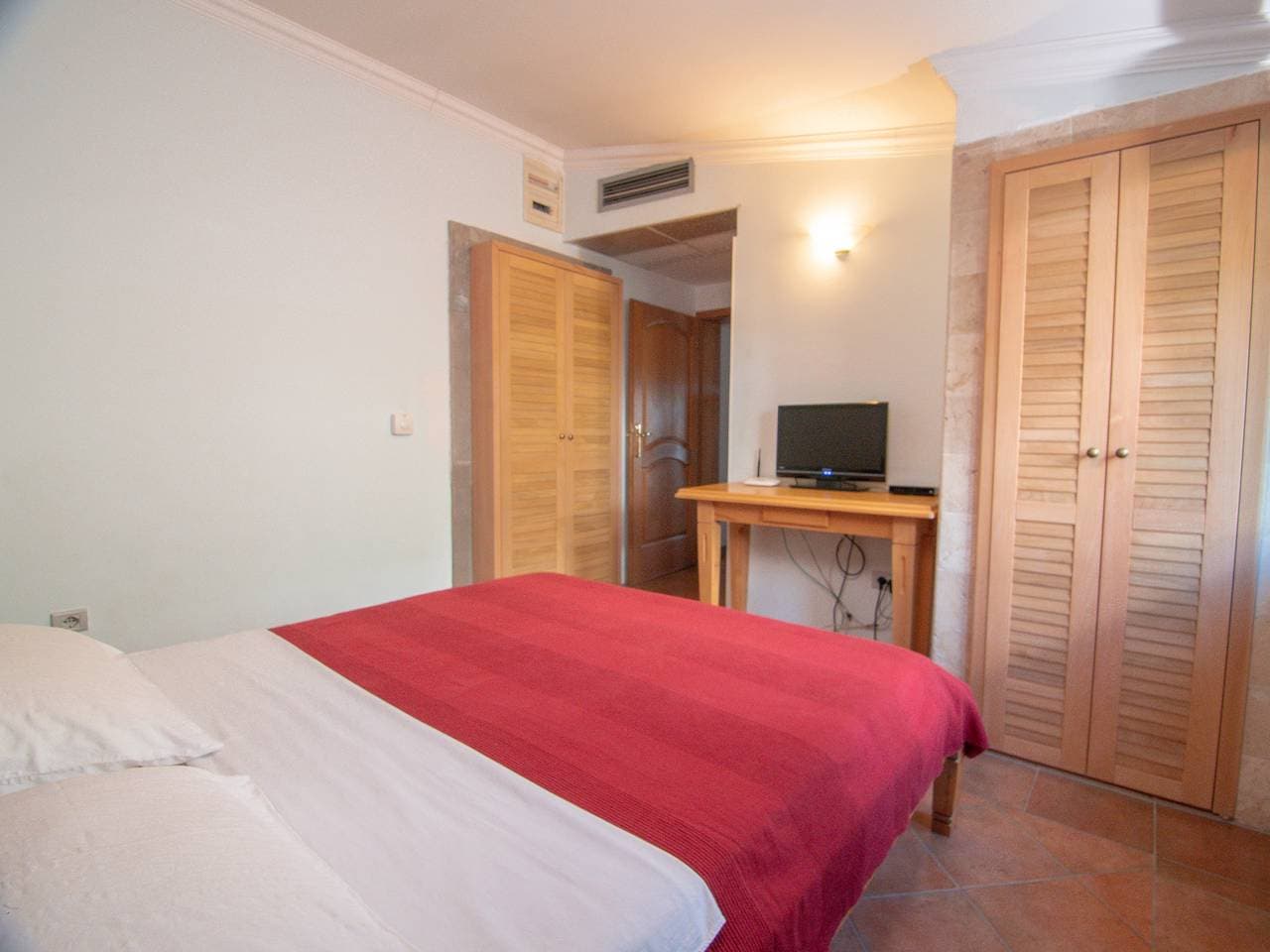 Foto 6 von 24: Levantin Inn half, 1 Apt N15, Sveti Stefan, Montenegro
