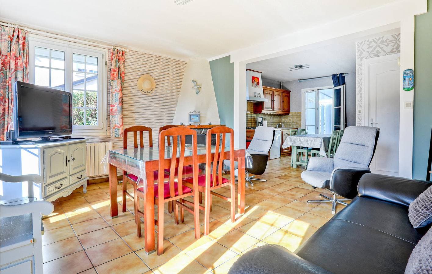 Foto 11 von 25: Cozy Beach Apt w / Baby-Bett & Parkplatz.