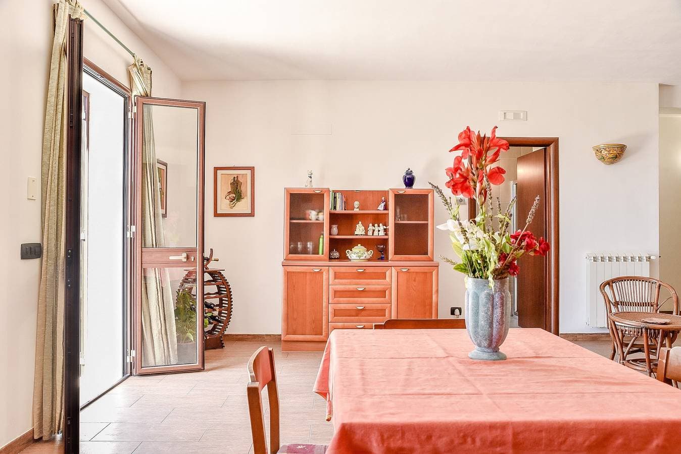 Foto 11 von 30: Ferienwohnung 'Villa Sovareto' mit Meerblick, Gemeinschaftsgarten und WLAN