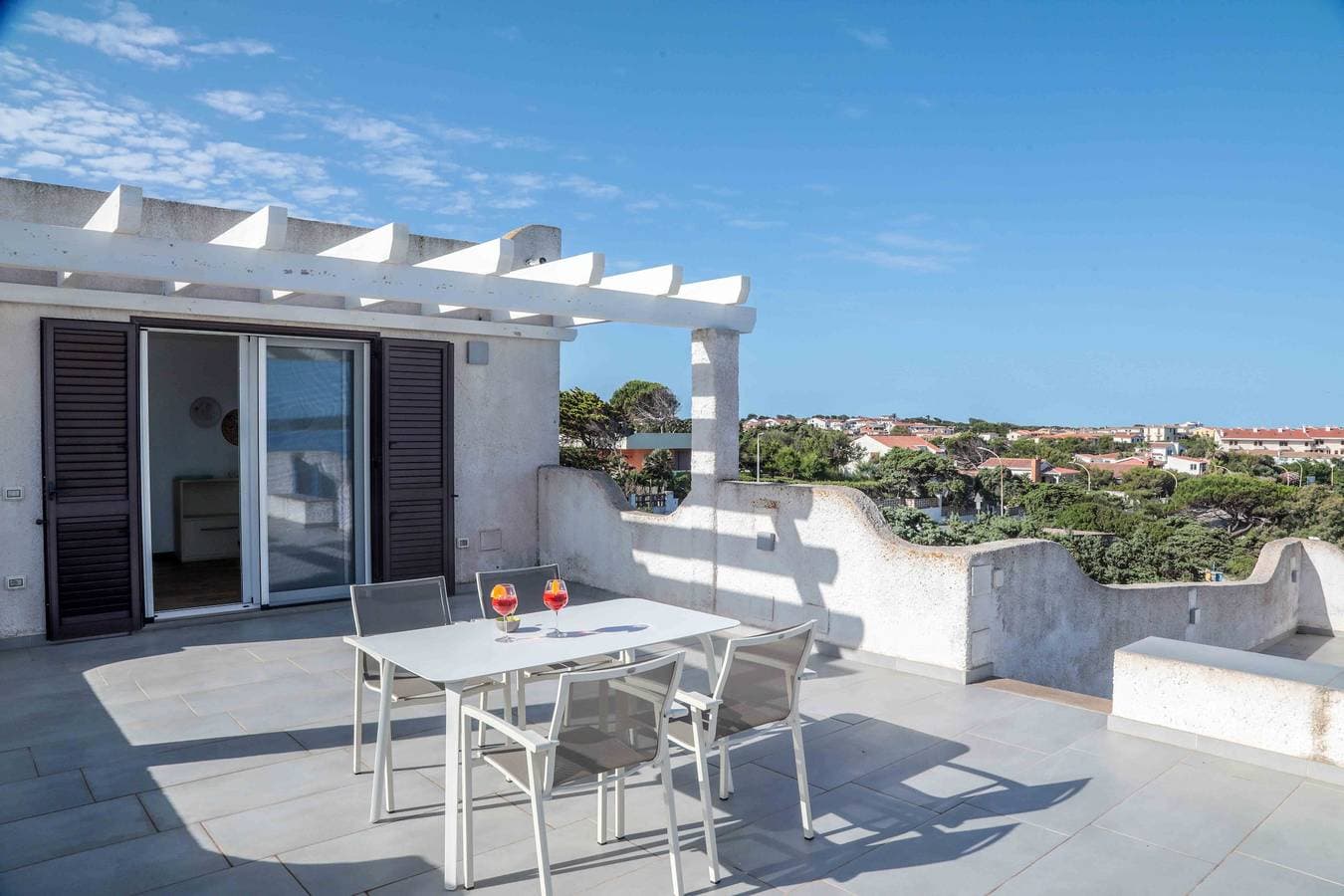 Foto 4 von 31: Luxury Beachfront Villa Kaleidos