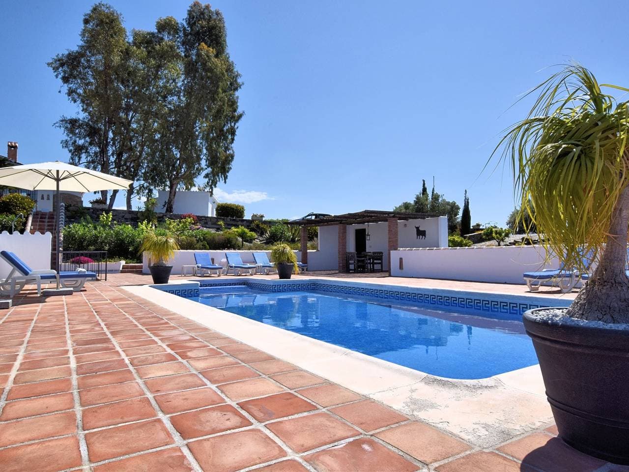 Foto 11 von 40: Villa in Sayalonga mit Privatpool