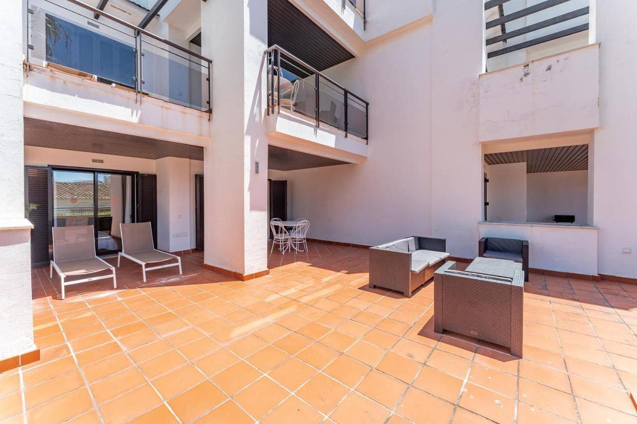 Foto 5 von 21: Two-Bedroom Apartment with Terrace