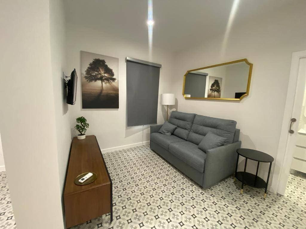 Foto 3 von 15: Studio with Sofa Bed