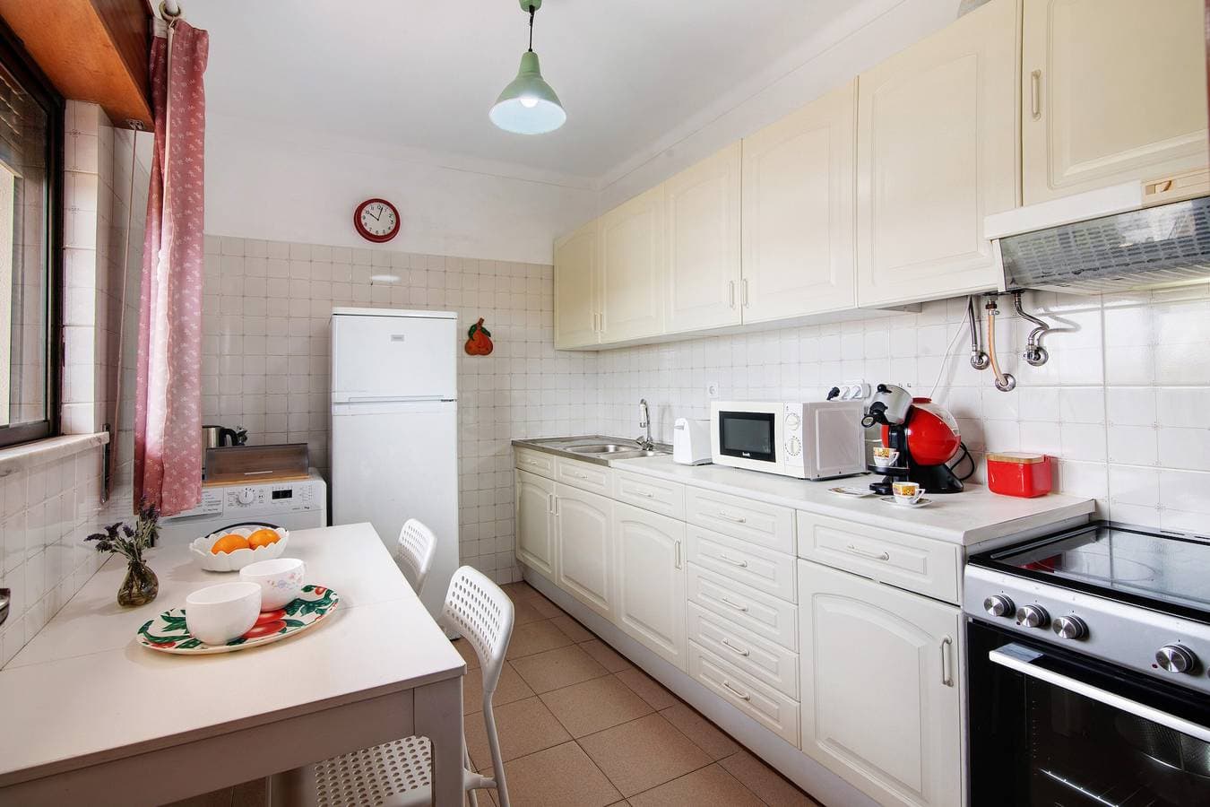 Foto 11 von 31: Ferienwohnung 'Beach House-5 Minutos A Pé Da Praia' mit Gemeinschaftsgarten, Wi-Fi und Klimaanlage