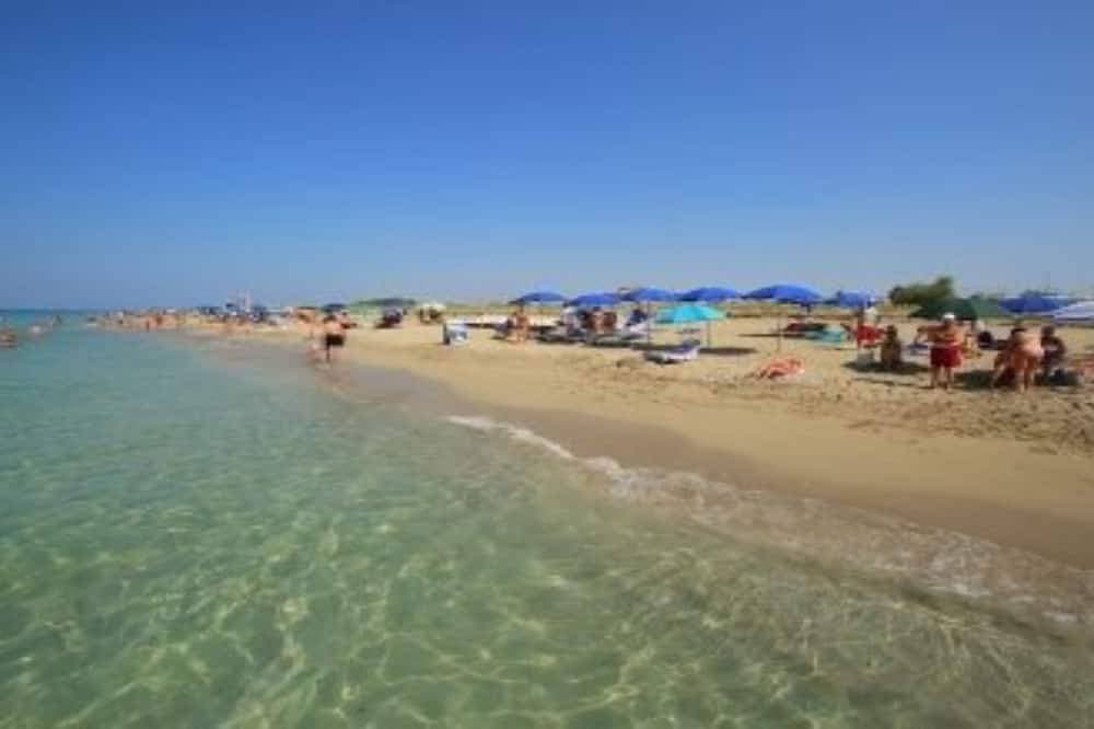 Foto 9 von 12: Zwei-Zimmer-Dachgeschosswohnung mit Aussicht nur 100 Meter vom Strand Torre Mozza entfernt