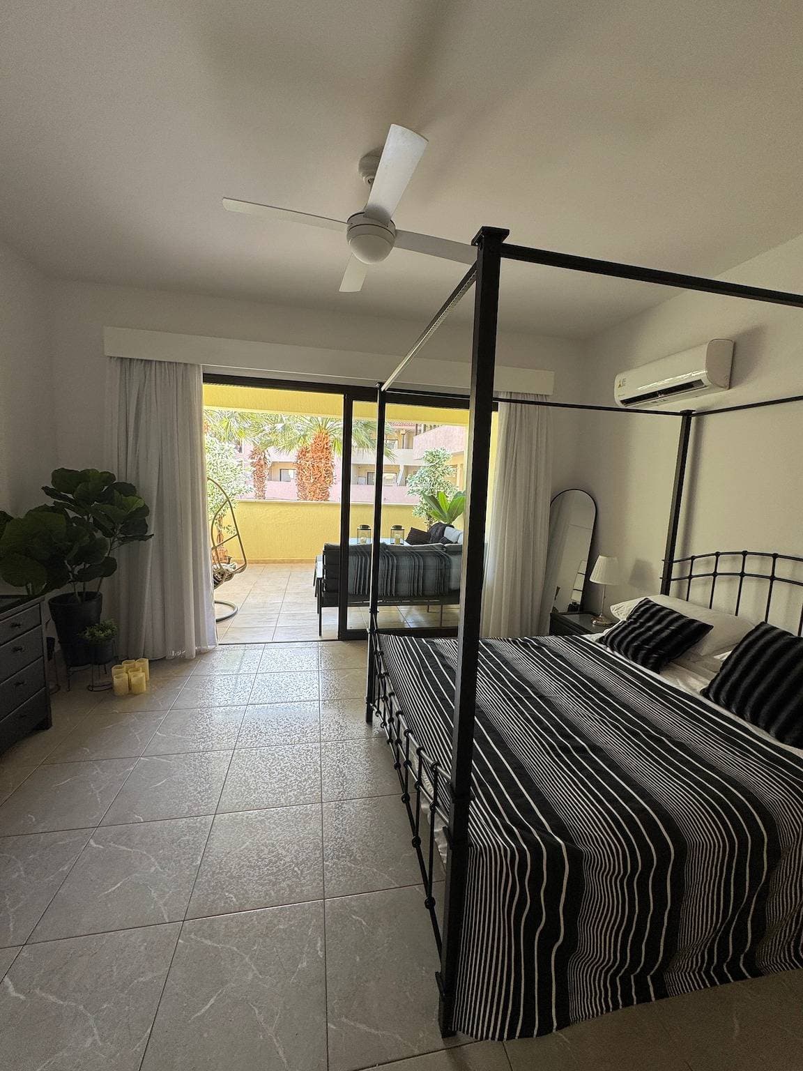 Foto 11 von 30: Ferienwohnung für 4 Personen mit Pool