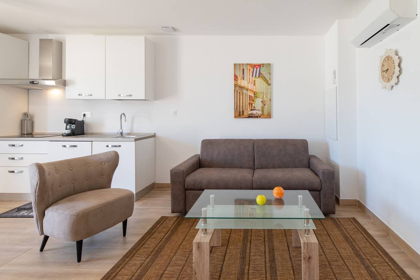Foto 4 von 26: Apartment 'La Dolce Vita 9' mit Meerblick, WLAN und Klimaanlage