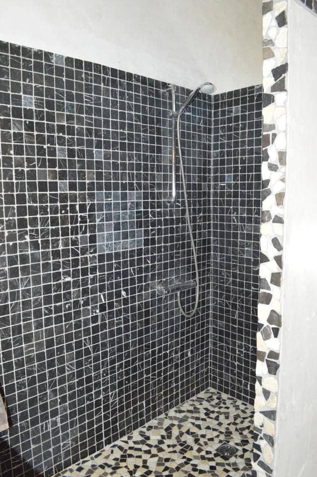 Foto 11 von 18: Double Room with Private Bathroom