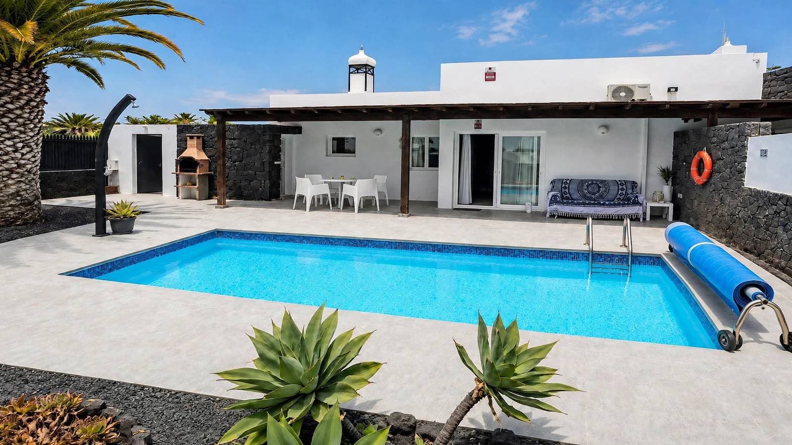 Villa Descansa mit Privatpool, Klimaanlage, Meerblick, Smart-TV & Wifi 1
