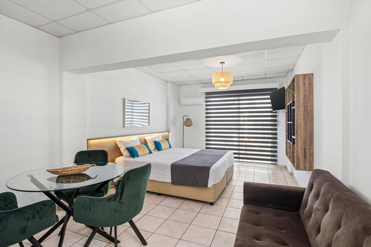 Larnaca Bay Suites 1