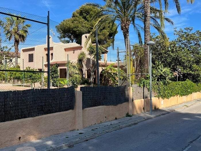 Foto 4 von 48: Ferienwohnung für 8 Personen mit Balkon