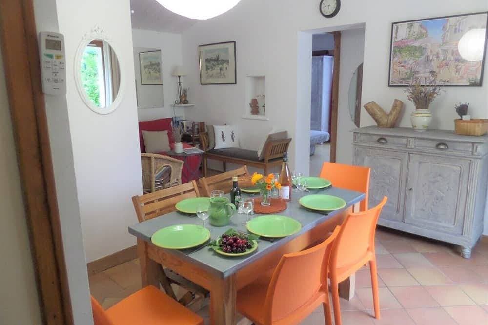 Foto 7 von 14: Lovely Mazet with shared, heated, secure swimming pool
