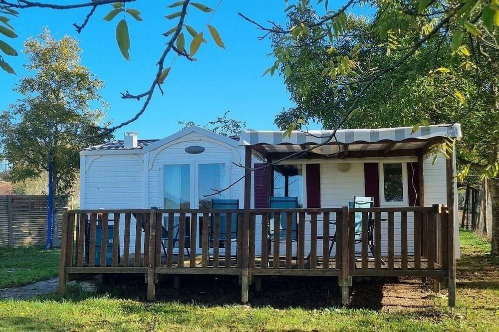 Mobilheim „Des Autruches“ mit privater Terrasse, WLAN und Klimaanlage 1