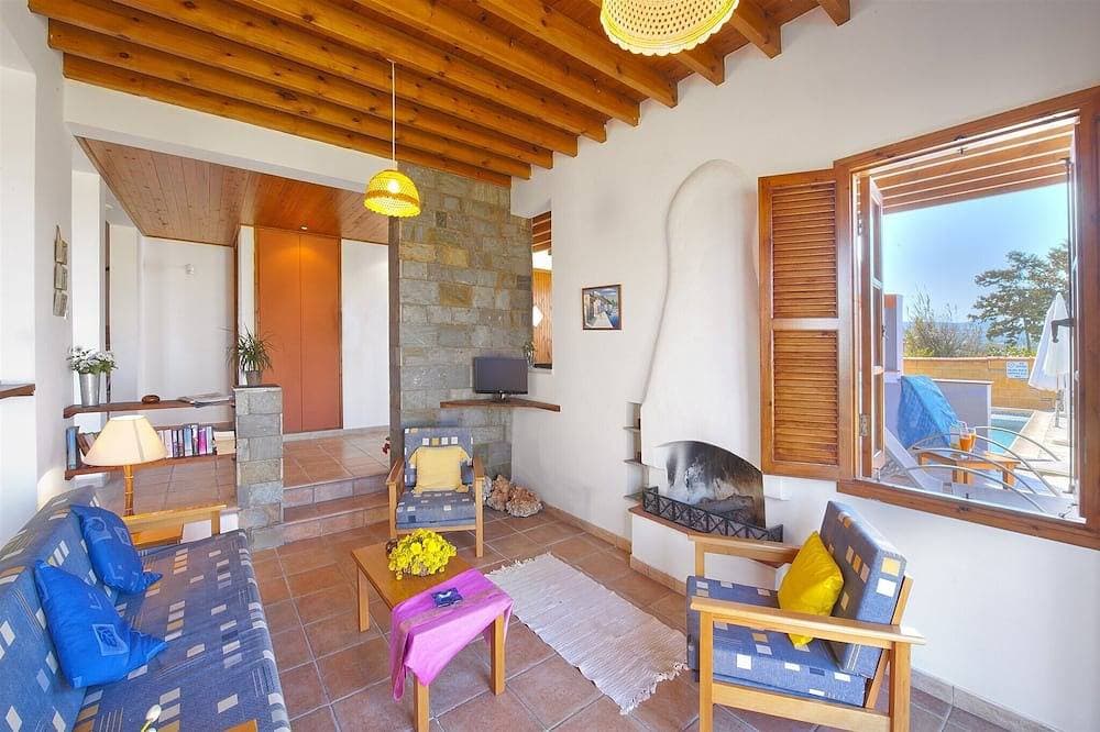 Foto 12 von 30: Latchi Beach Villas - 2-Bett-Villa - Atemberaubender Meerblick - Privater Pool - Wifi
