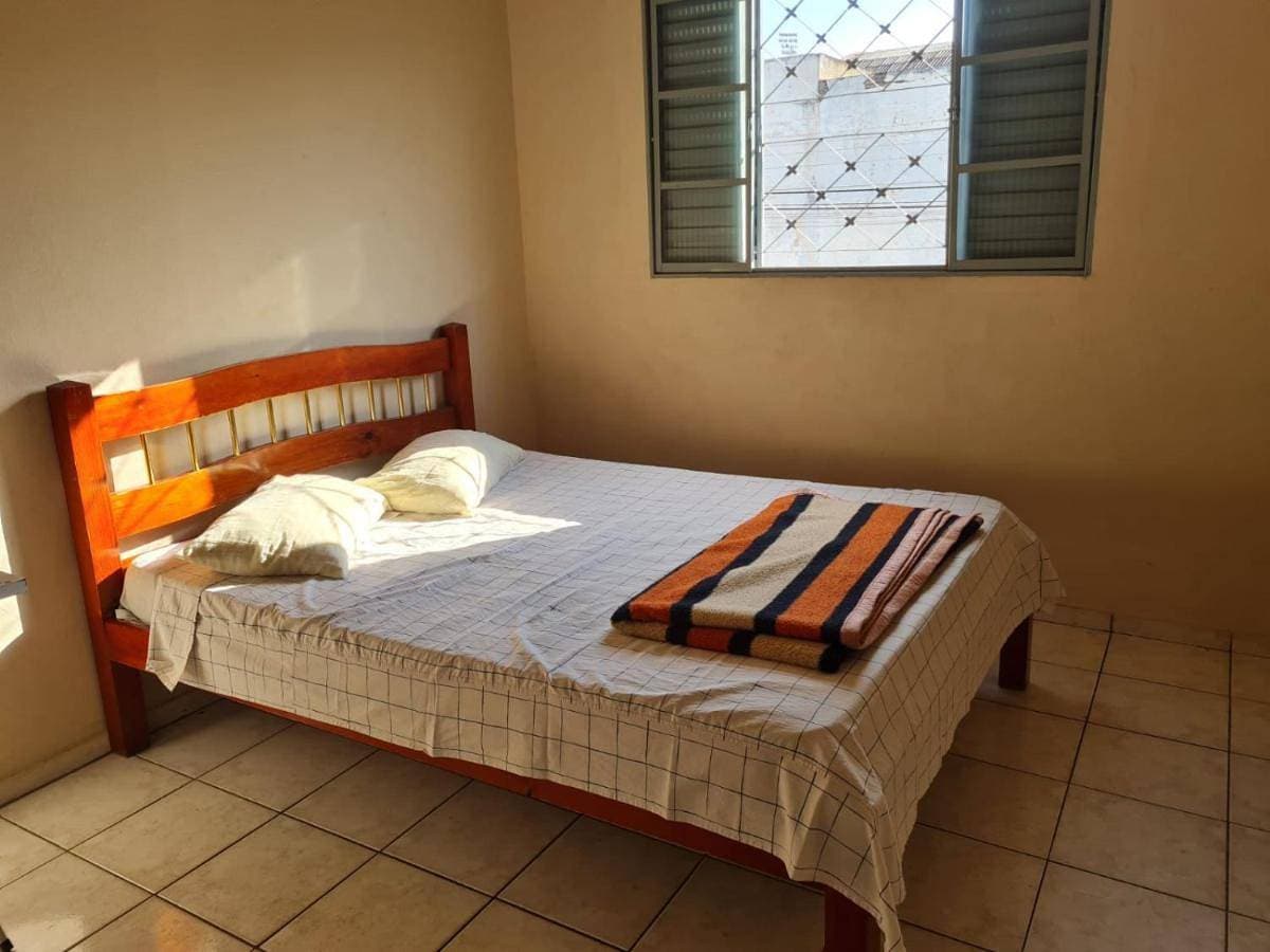 Foto 2 von 5: Twin Room with Private Bathroom