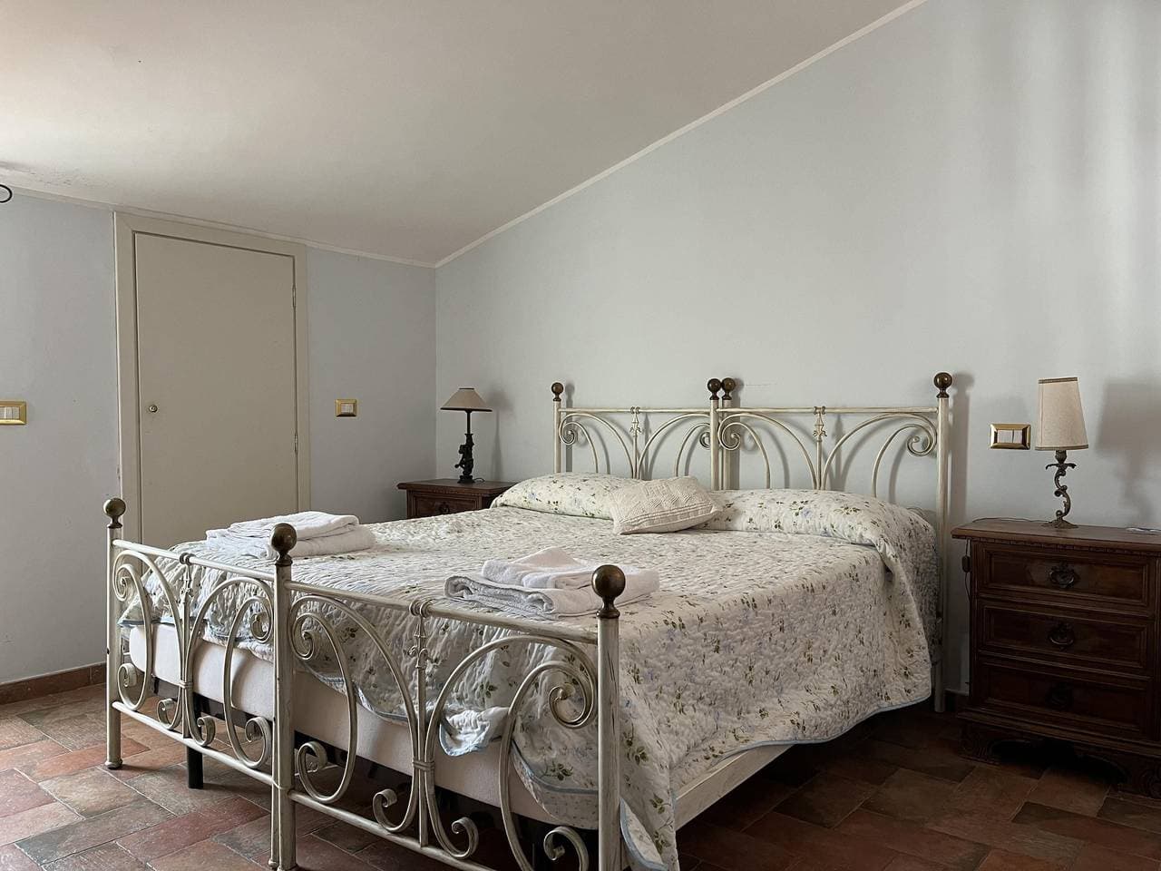 Foto 3 von 73: Villa für 14 Personen mit Balkon