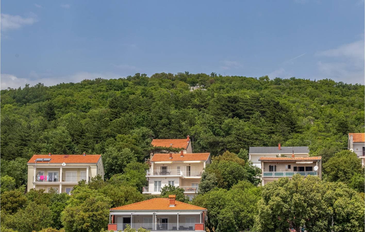 Gemütliche 2-Zimmer-Wohnung mit Terrasse, 100 m von der Küste in Novi Vinodolski entfernt 1
