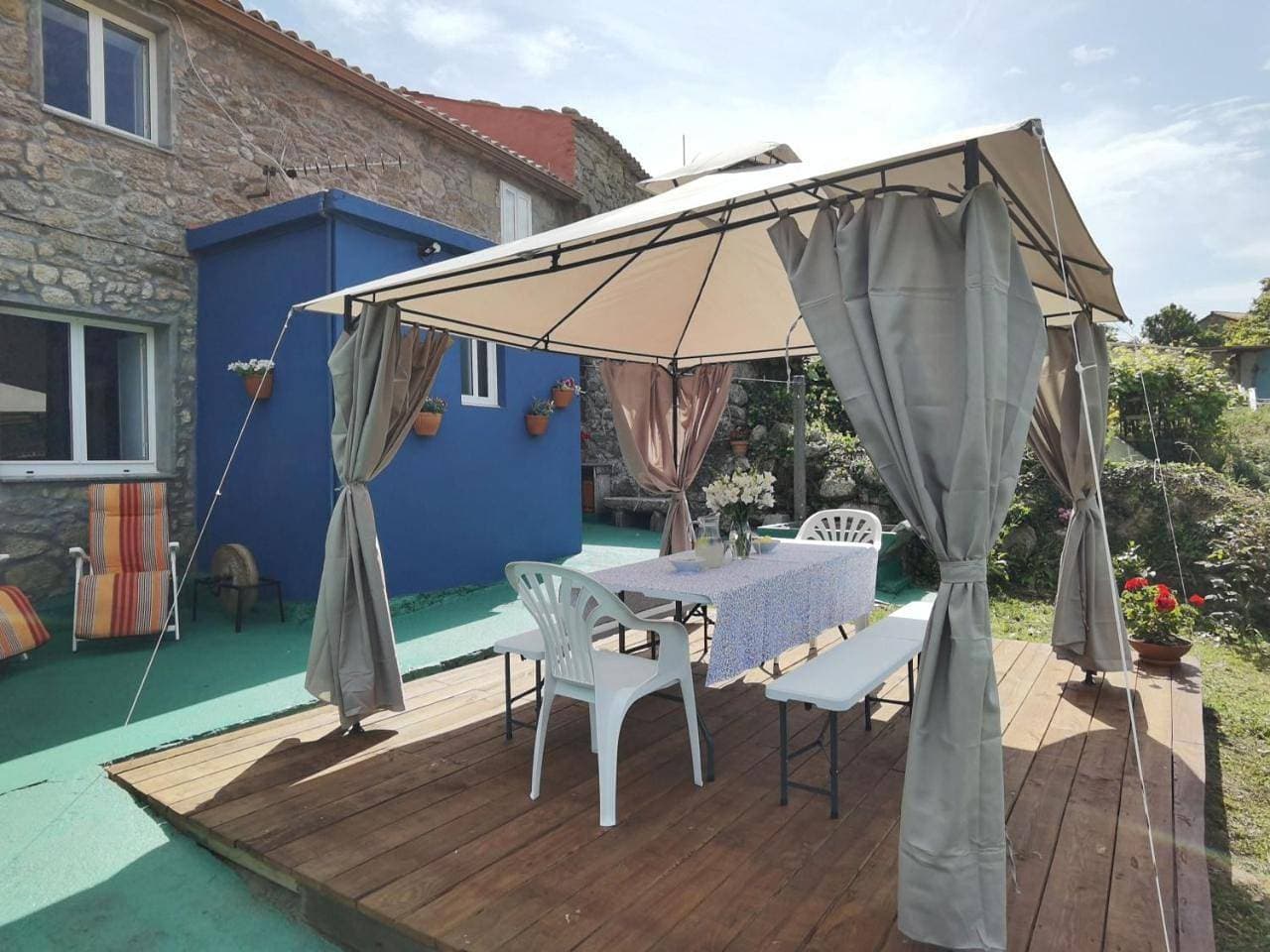 Foto 7 von 33: Three-Bedroom House
