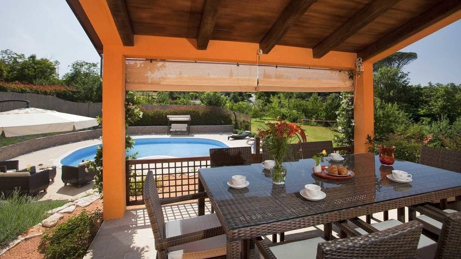 Foto 6 von 27: Charmante Villa Diora mit Swimmingpool und Wellnessbereich