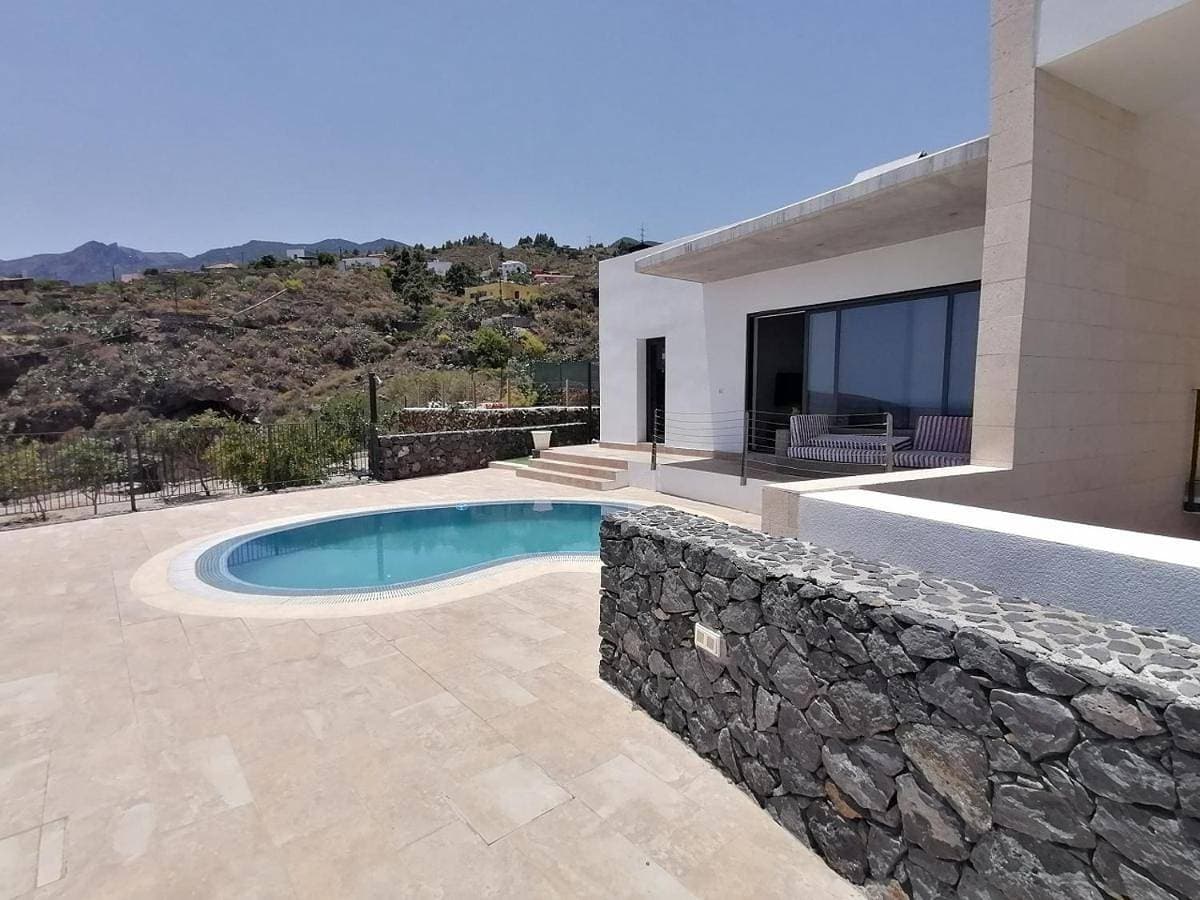 VILLA “LA FLORIDA” - WONDERFUL VIEWS - POOL – WIFI 1