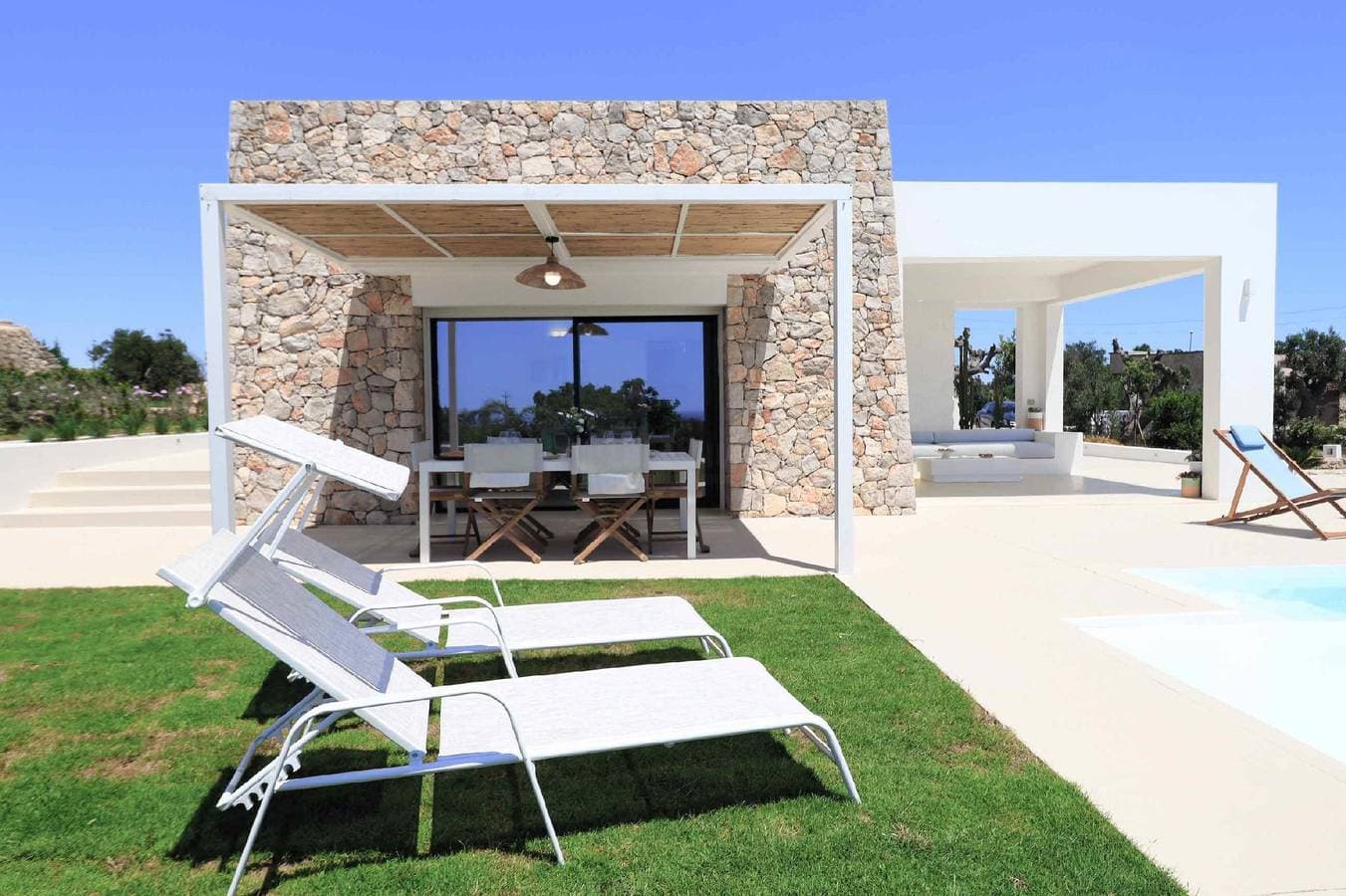 Foto 13 von 38: Ferienhaus für 4 Personen mit Pool