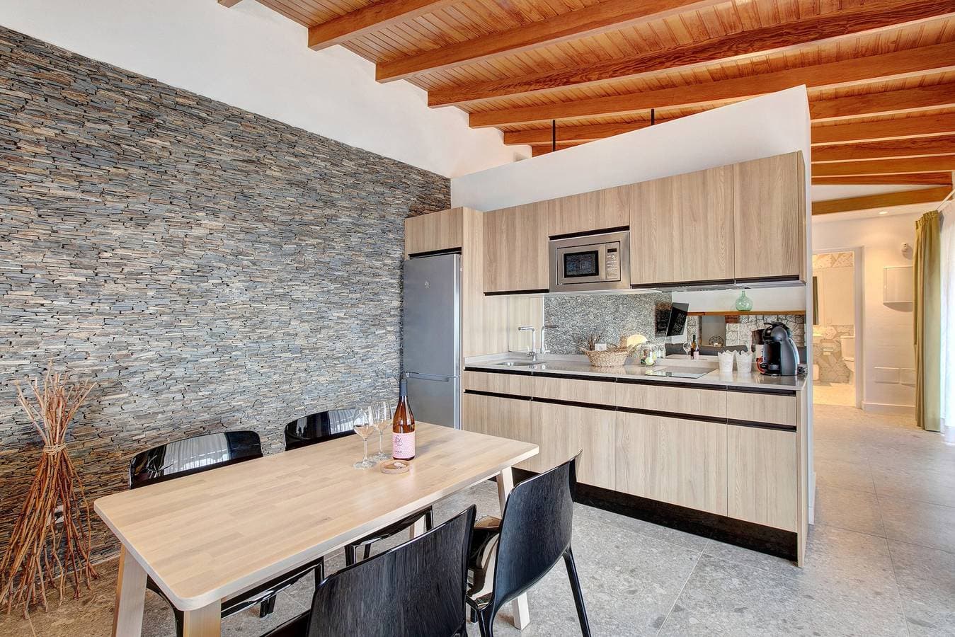 Foto 9 von 23: Ferienhaus 'Linaje del Pago Malvasia' mit Meerblick, Pool, Privatem Balkon und WLAN