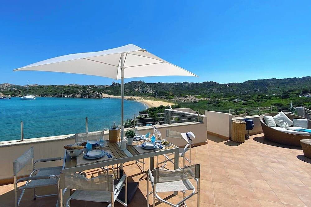 House on the beach of Monti d'à Rena with terrace, garden and wi-fi connection 1