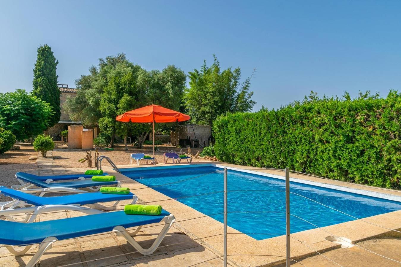 Foto 5 von 43: Villa für 6 Personen mit Pool
