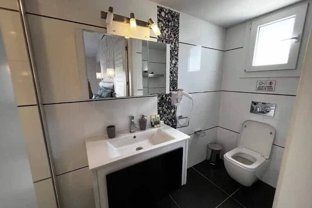 Foto 9 von 30: 4 Bedroom Private Villa, Pool, Kyrenia Town