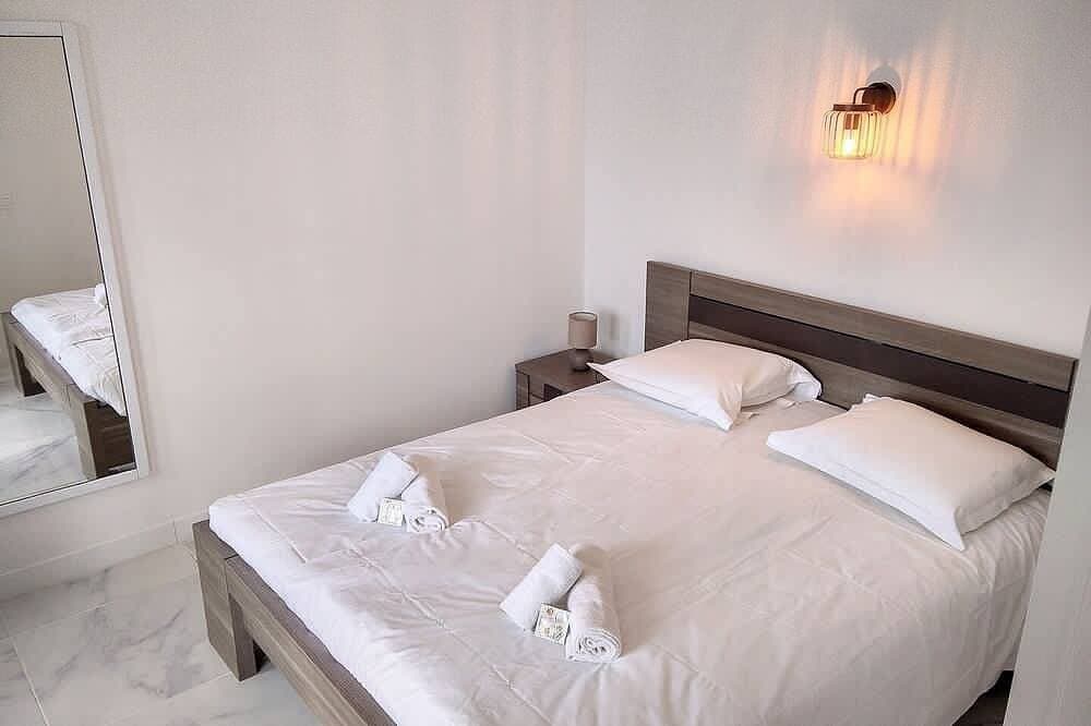 Foto 3 von 19: Apartment-422-Ensuite mit Bad-Meerblick