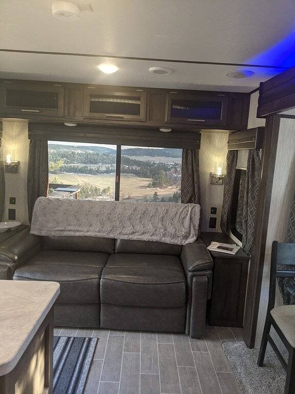 Foto 13 von 33: 25ft Wohnmobil, \"Sport\" @EvansCliff, Whirlpool!, Cliff Side Canyon Ansichten zum Sterben!