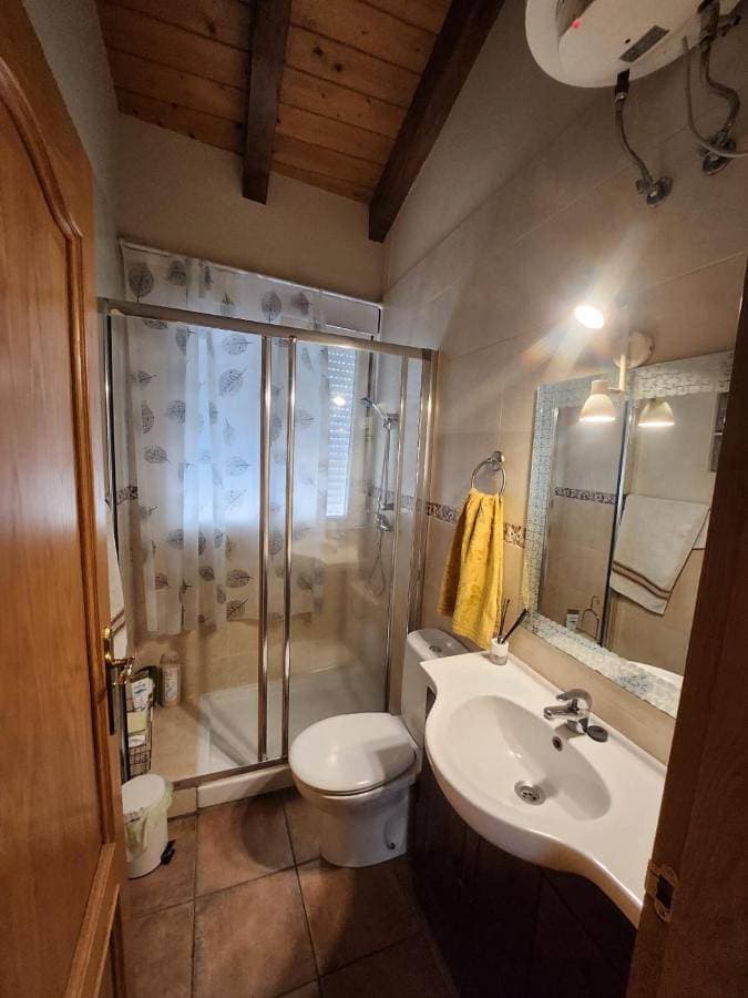 Foto 5 von 35: Three-Bedroom House