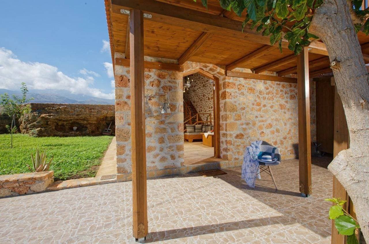 Foto 2 von 5: Villa