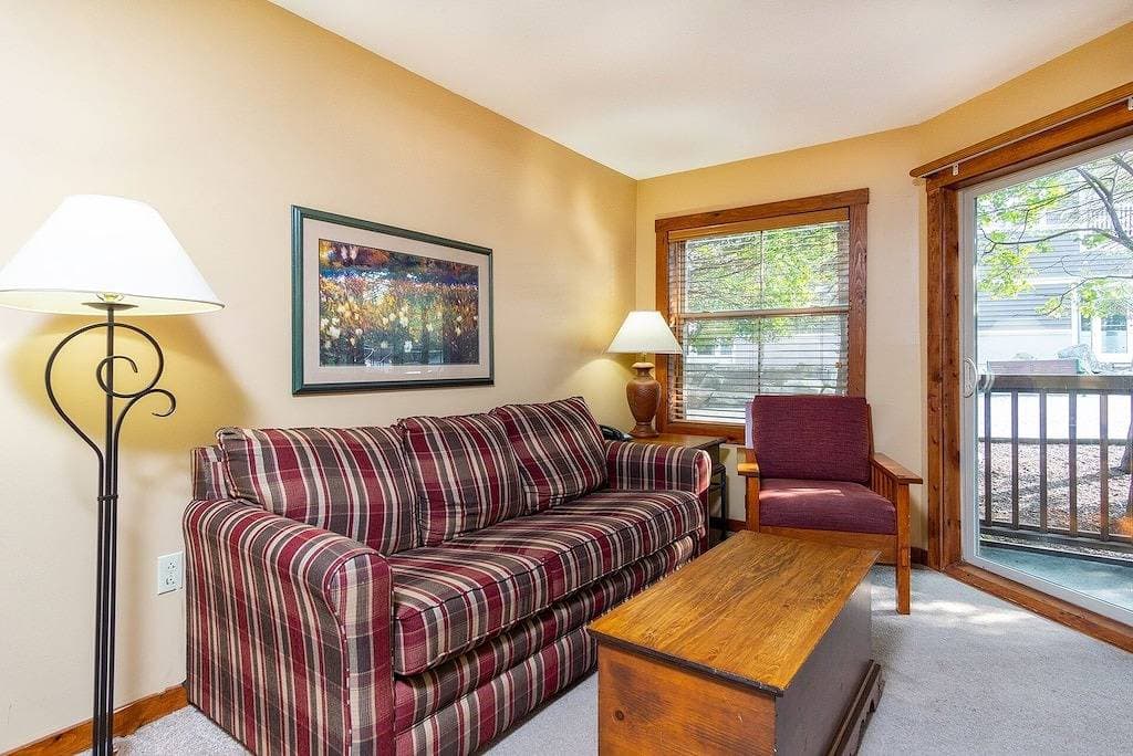 Rimfire 160: Walking Distance to shops, restaurants, Starbucks 1 Br Sleeps 4 1