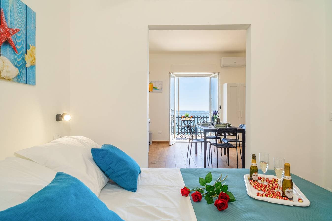 Foto 12 von 26: Ferienwohnung "Il Fronte Mare Di Naxos Sunrise" mit Meerblick, Balkon und WLAN