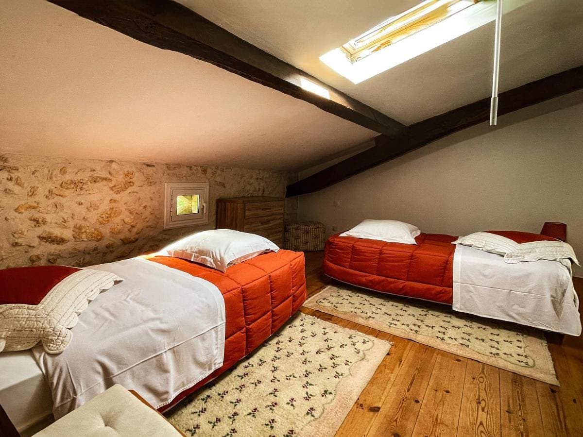 Foto 5 von 68: Five-Bedroom House