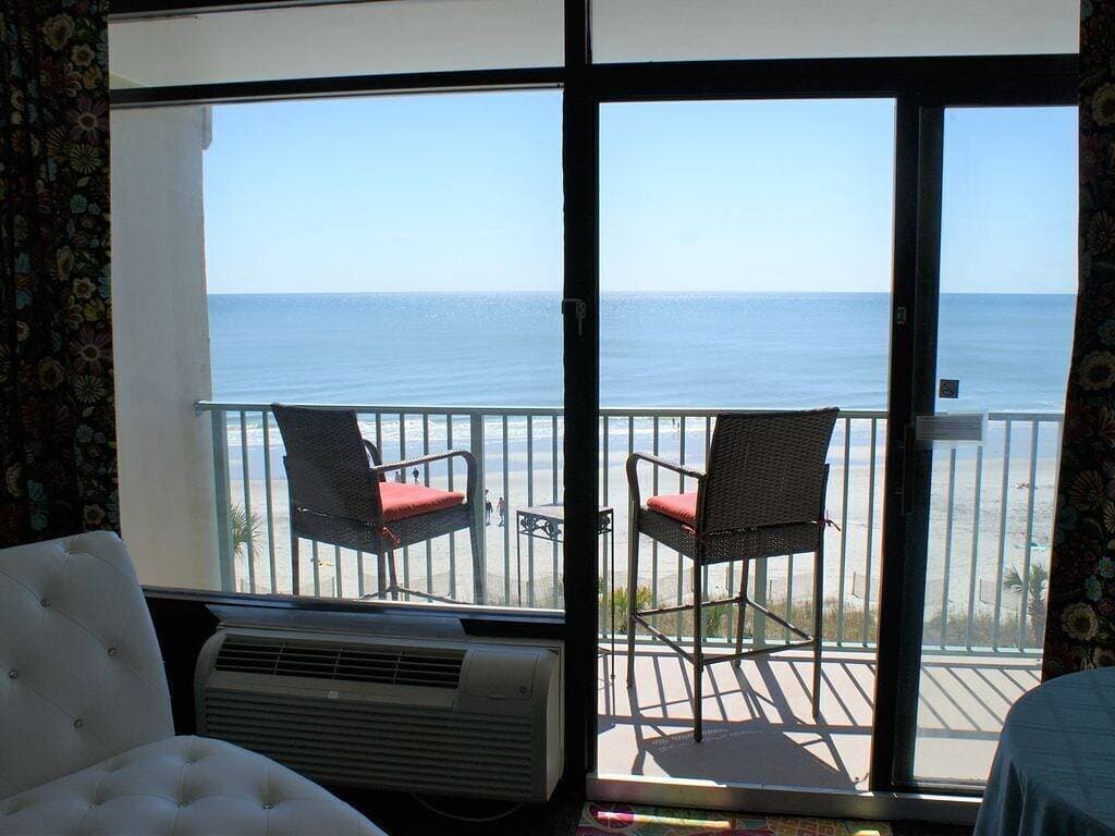 Foto 13 von 35: Sea Breeze - Wunderschöne, tropische, frisch renovierte Oceanfront King Suite