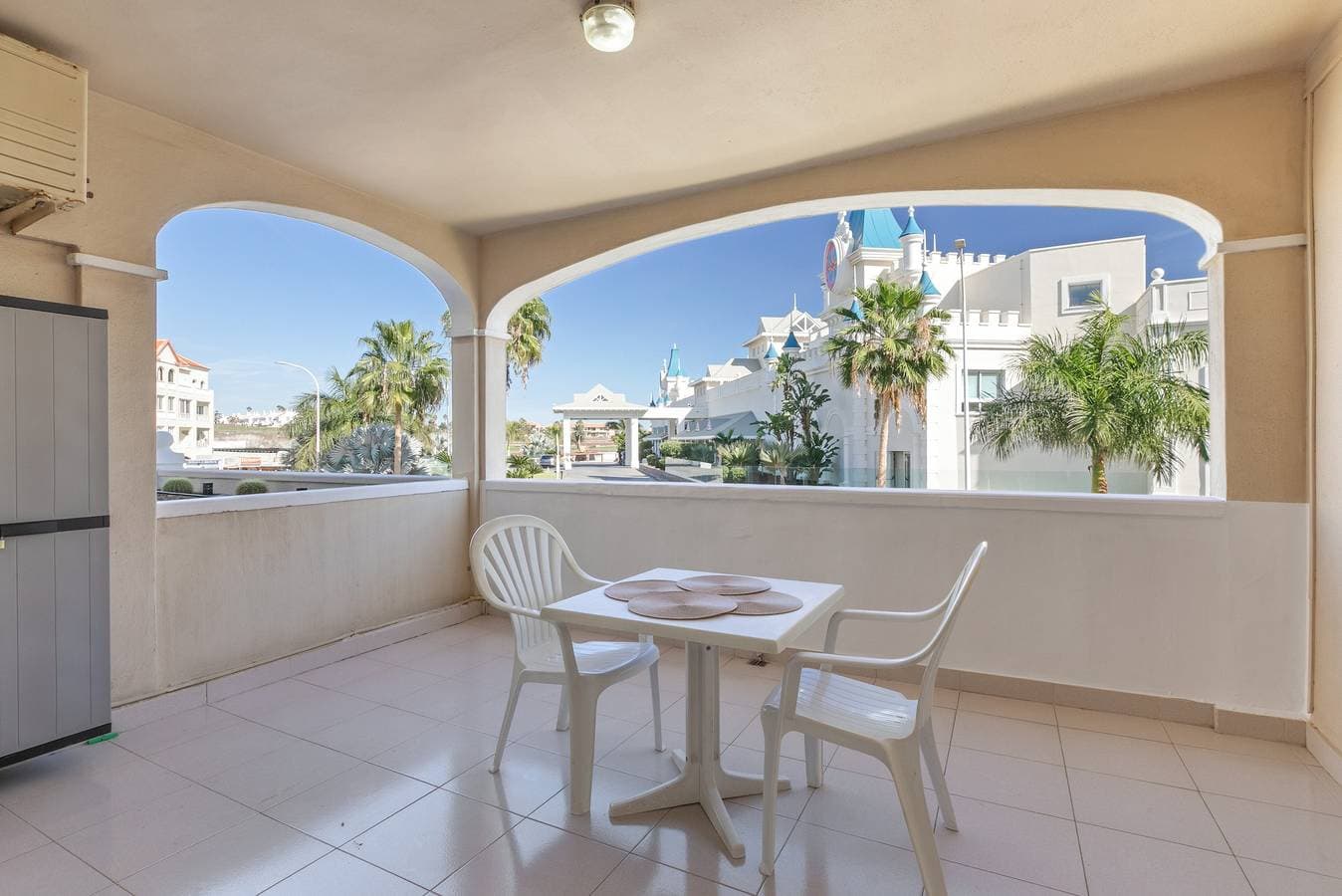 Foto 2 von 26: Ferienwohnung 'Golf Del Sur Oasis' mit Gemeinschaftspool, privater Terrasse & WLAN