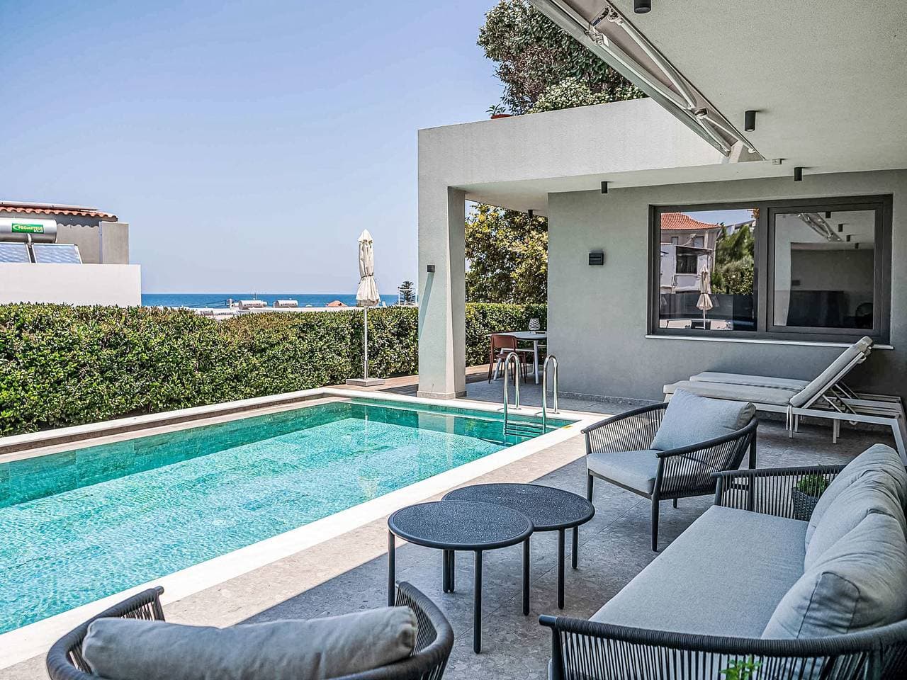 Foto 7 von 53: Lusol Seafront Villa I