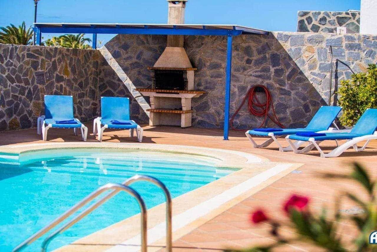 Foto 3 von 27: Three-Bedroom Villa with Private Pool