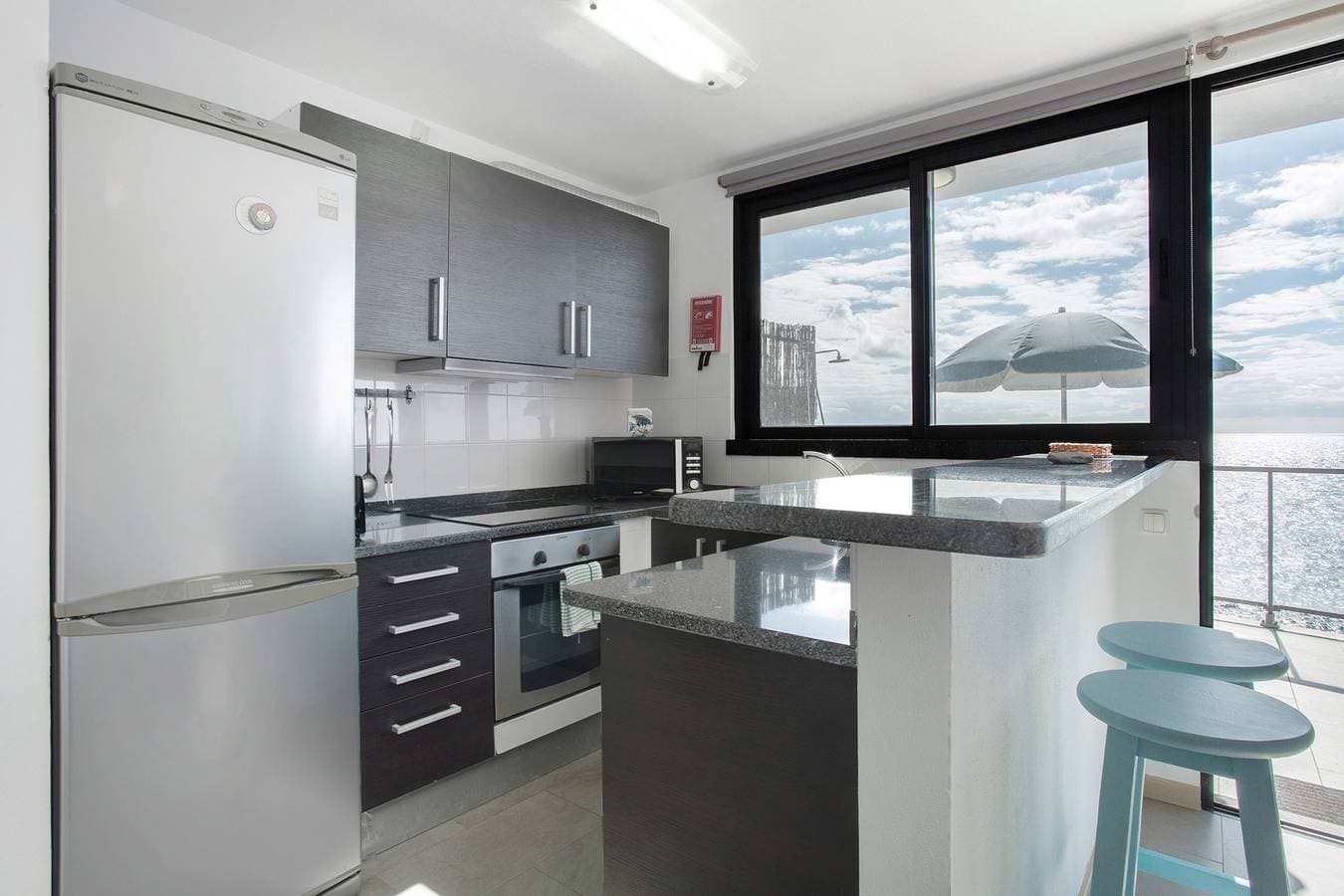 Foto 10 von 33: Ferienwohnung 'Original Wave House' mit Meerblick, Wi-Fi und Klimaanlage