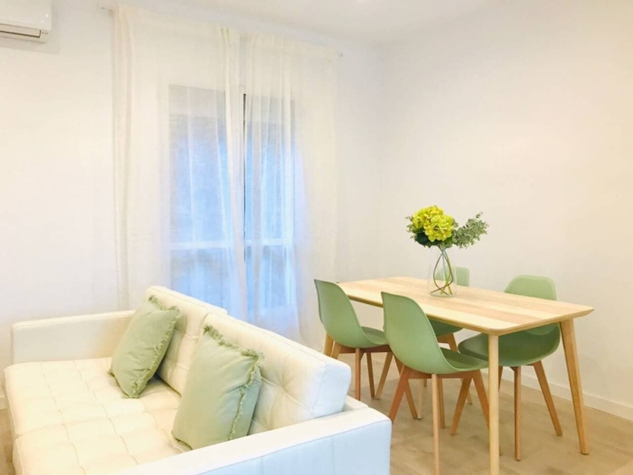 Foto 4 von 12: Moderne Wohnung in Málaga mit 2 Schlafzimmern