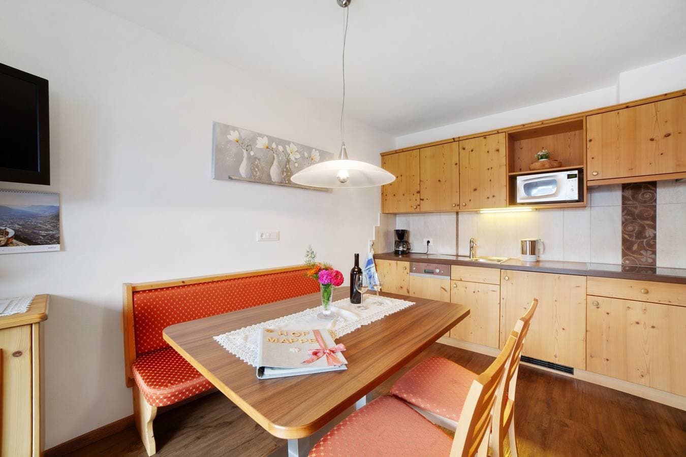 Foto 4 von 22: Ferienwohnung 'Oberötzbauer Enzian' mit Bergblick, Gemeinschaftsgarten und WLAN