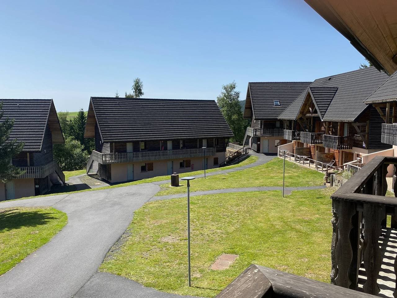 Foto 10 von 20: Geräumiges Familien-Duplex in der Natur