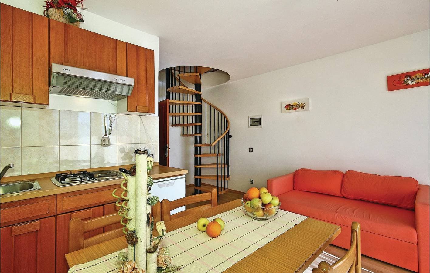 Foto 10 von 32: Charmante 2-Zimmer-Wohnung mit Terrasse, WLAN und Parkplatz in der Nähe von Captain Morgan
