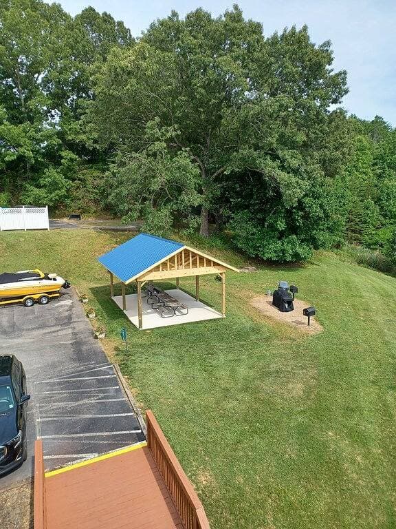 Foto 8 von 26: Waterfront Condo at Stripers Landing, Smith Mountain Lake, Virginia