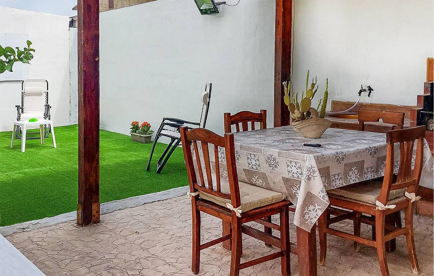 Foto 9 von 26: Gemütliche 150m² Wohnung: Pool, Terrasse, Parkplatz, 1,5km zum Strand