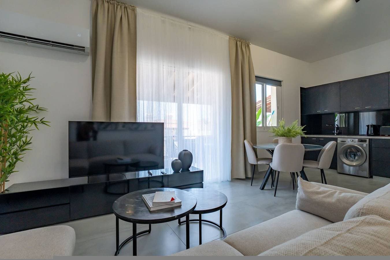 Foto 6 von 13: Ferienwohnung für 4 Personen mit Balkon