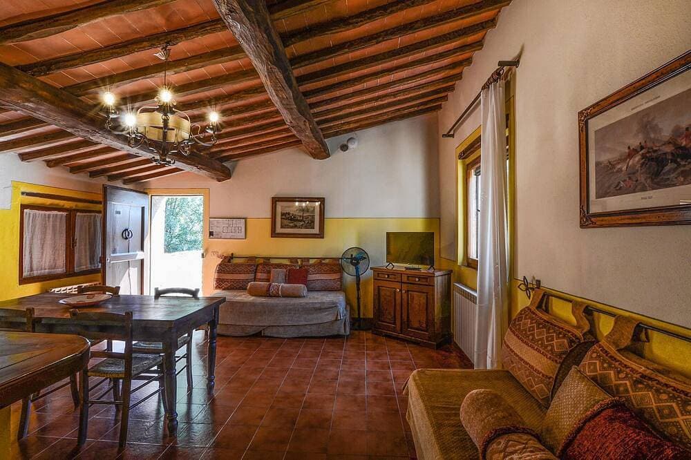 Foto 6 von 27: Cozy apartment in Murlo with swimming pool